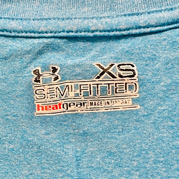 Under Armour Heat Gear Fitted V-neck Short Sleeve Athletic Shirt Women's XS Blue - Picture 7 of 7